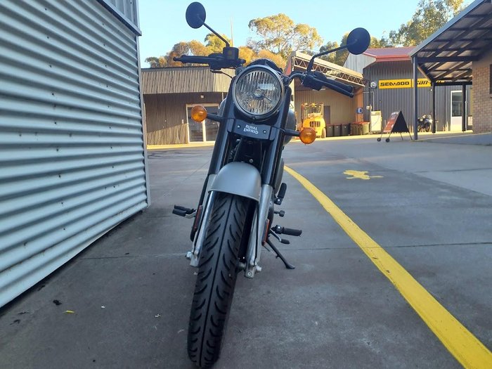 2022 Royal Enfield Classic 350 Dark Classic 350 Grey