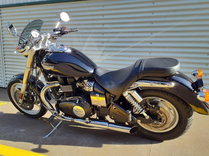 2005 Triumph Speedmaster 865 Speedmaster Black