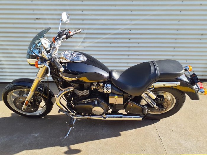 2005 Triumph Speedmaster 865 Speedmaster Black
