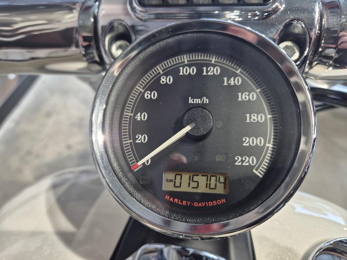 2014 Harley-Davidson Breakout 103 (FXSB) Softail Gold