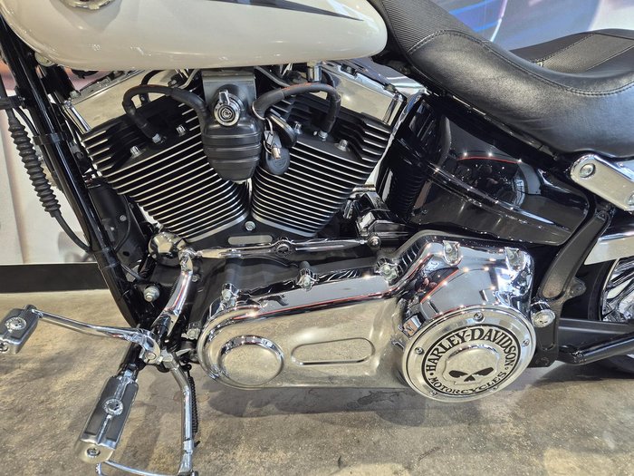 2014 Harley-Davidson Breakout 103 (FXSB) Softail Gold