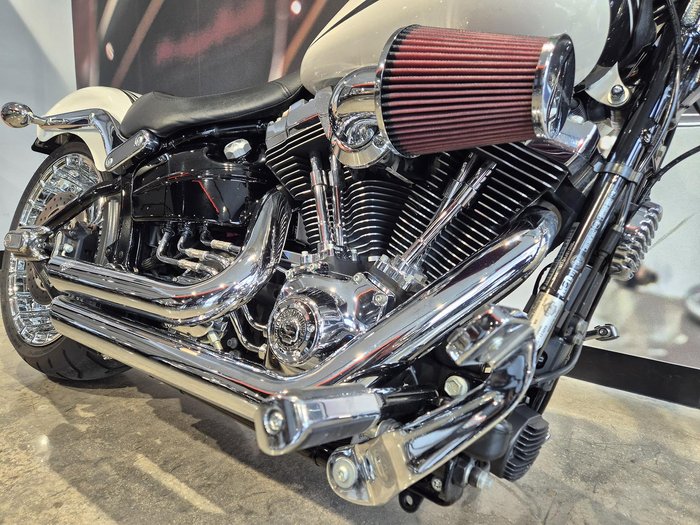 2014 Harley-Davidson Breakout 103 (FXSB) Softail Gold