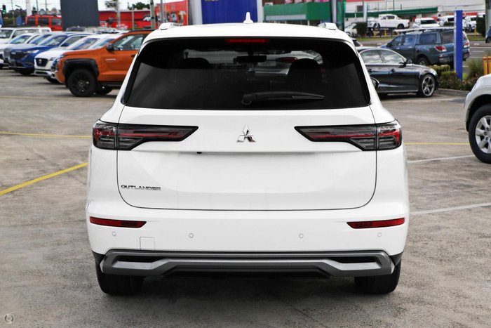2025 Mitsubishi Outlander LS