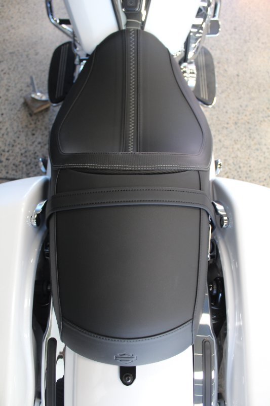 2024 Harley-davidson FLHX STREET GLIDE (117) WHITE ONYX PEARL