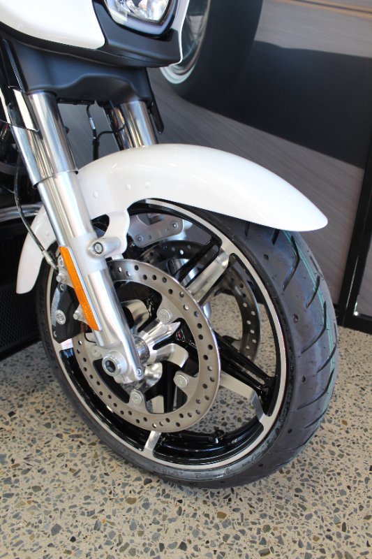 2024 Harley-davidson FLHX STREET GLIDE (117) WHITE ONYX PEARL