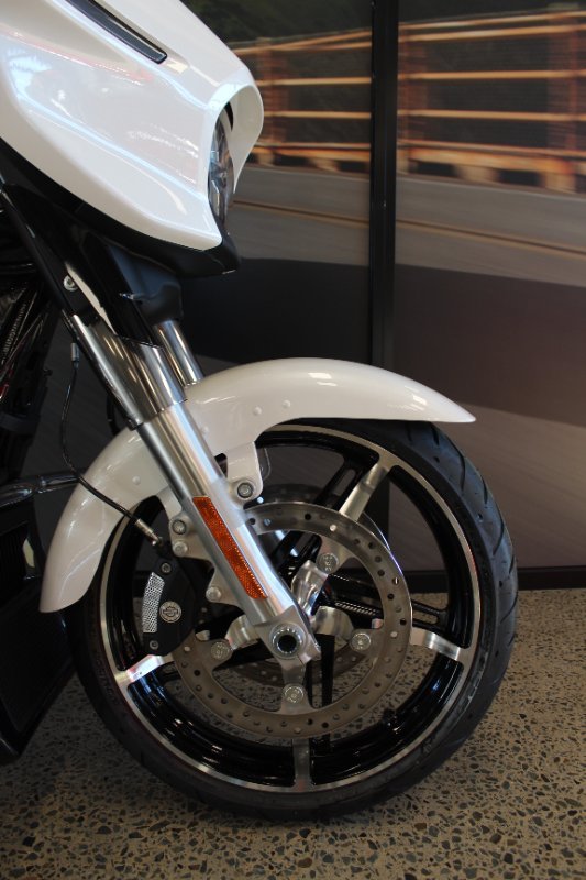 2024 Harley-davidson FLHX STREET GLIDE (117) WHITE ONYX PEARL