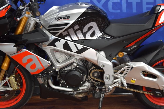 2016 APRILIA TUONO V4 FACTORY Silver
