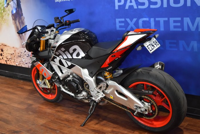 2016 APRILIA TUONO V4 FACTORY Silver