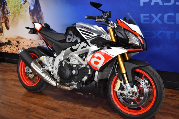 2016 APRILIA TUONO V4 FACTORY Silver