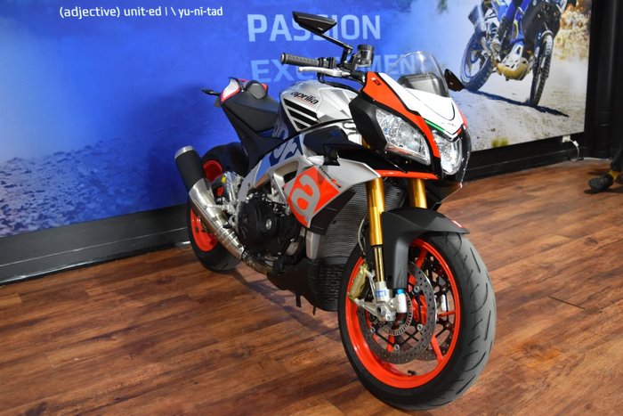 2016 APRILIA TUONO V4 FACTORY Silver