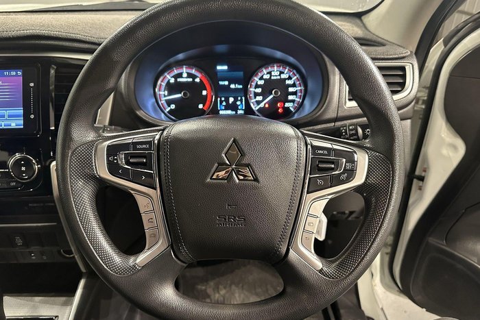 2022 Mitsubishi Triton GLX