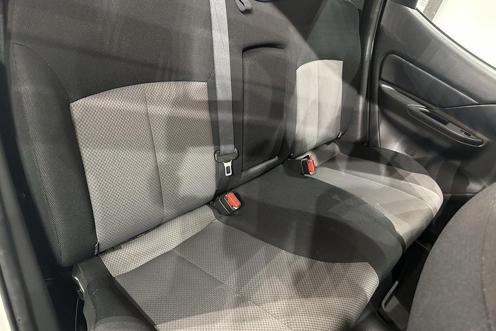 2022 Mitsubishi Triton GLX