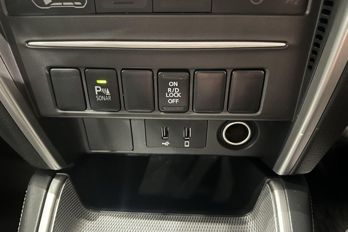 2022 Mitsubishi Triton GLX