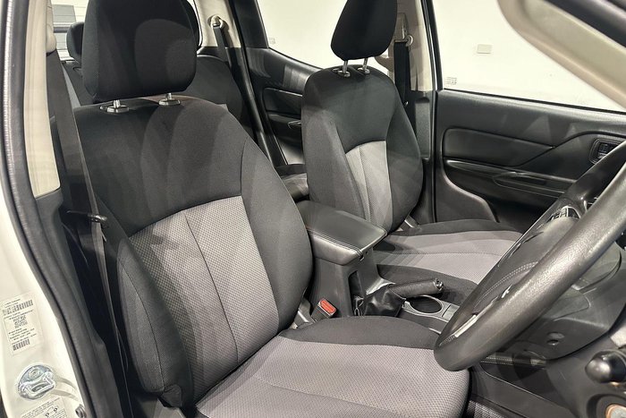 2022 Mitsubishi Triton GLX