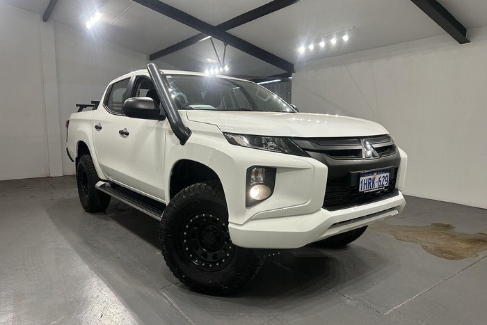 2022 Mitsubishi Triton GLX