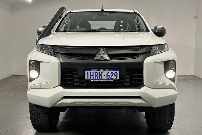 2022 Mitsubishi Triton GLX