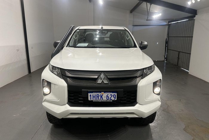 2022 Mitsubishi Triton GLX