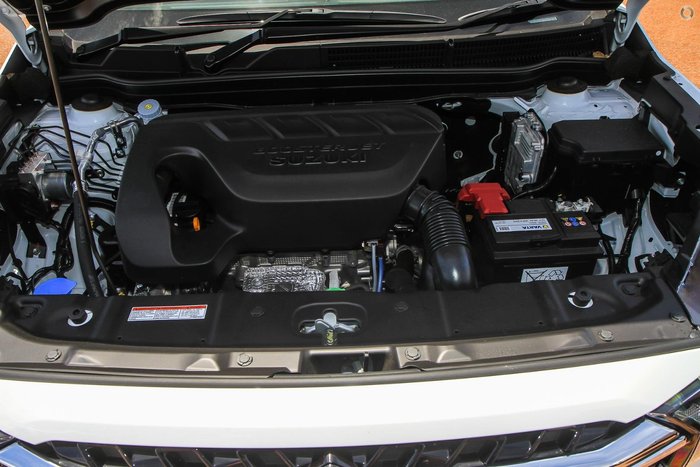 2024 Suzuki S-Cross JYB Cool White