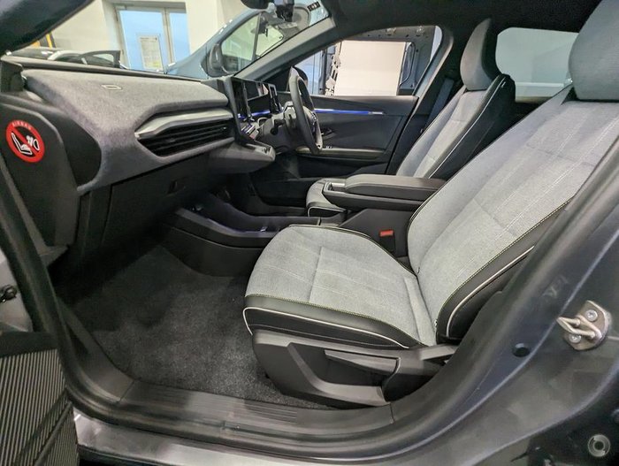 2024 Renault Megane E-Tech Techno EV60 XCB MY24 Shadow Grey with Diamond Black roof