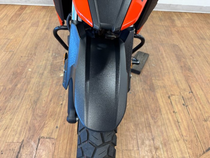 2023 Suzuki V-STROM 250SX (DS250RL) RED
