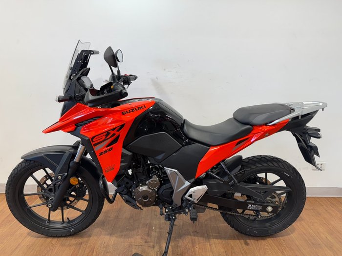 2023 Suzuki V-STROM 250SX (DS250RL) RED