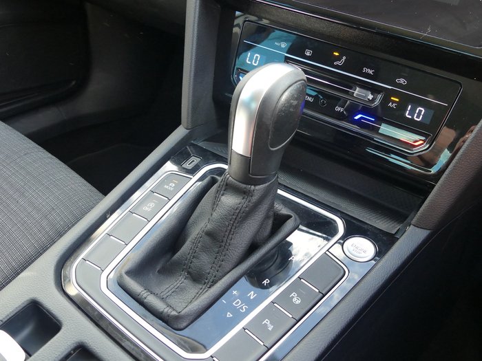 2021 Volkswagen Passat 140TSI Business