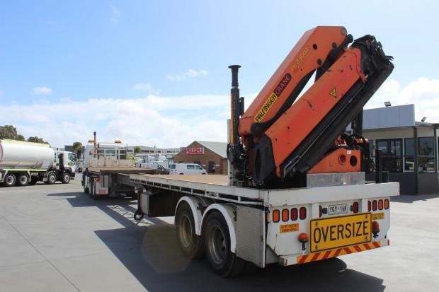 2006 Southern Cross Semi Extendable With Crane