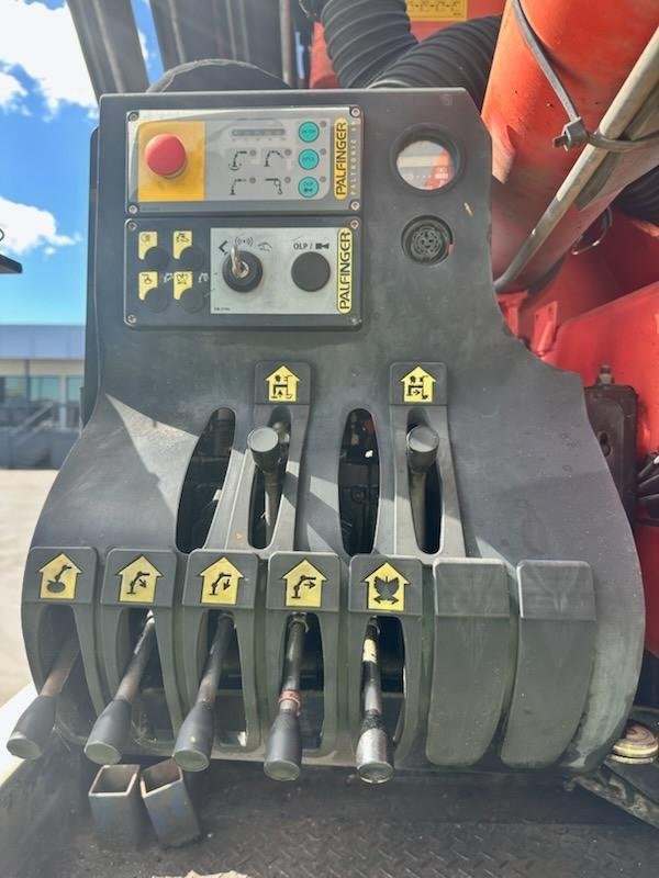 2006 Southern Cross Semi Extendable With Crane