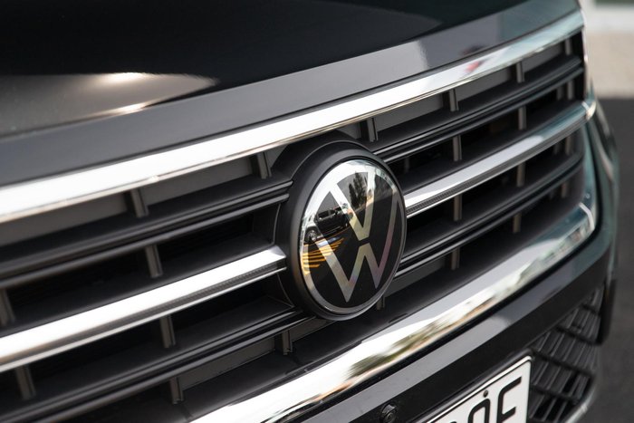 2025 Volkswagen Touareg 210TDI R-Line