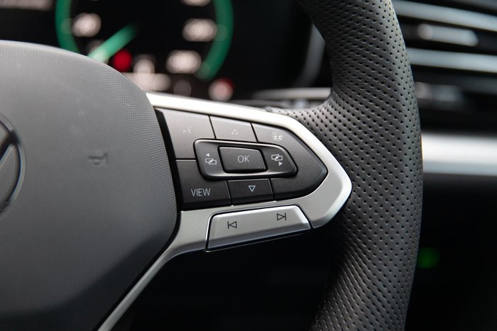 2025 Volkswagen Touareg 210TDI R-Line