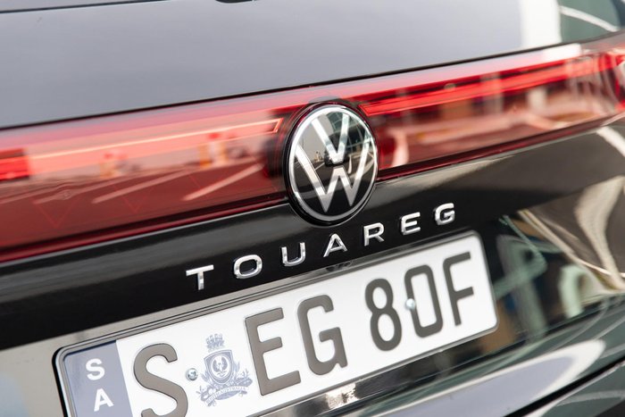 2025 Volkswagen Touareg 210TDI R-Line