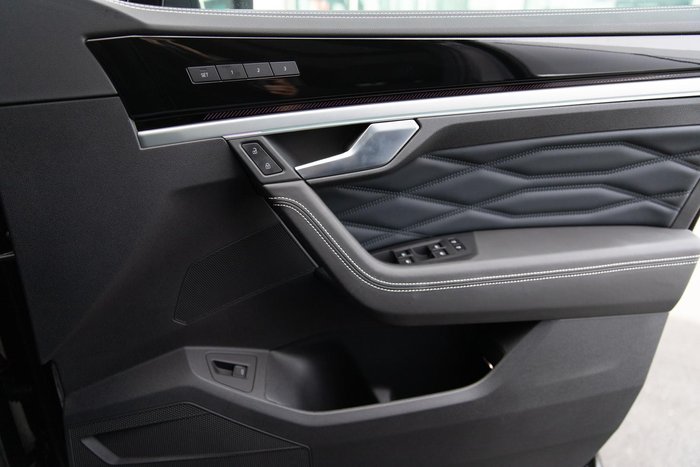 2025 Volkswagen Touareg 210TDI R-Line