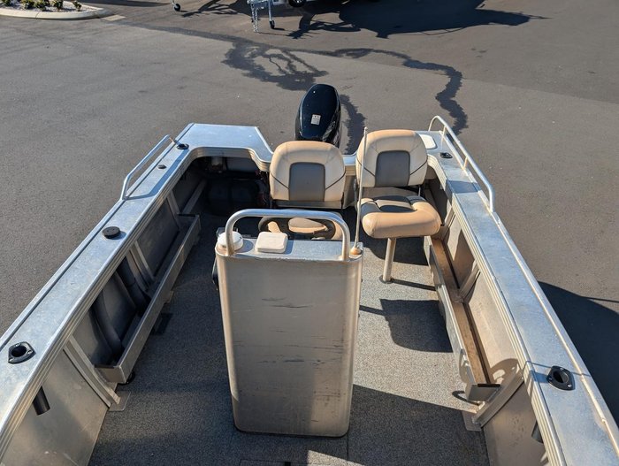 2019 QUINTREX 460 Renegade CC