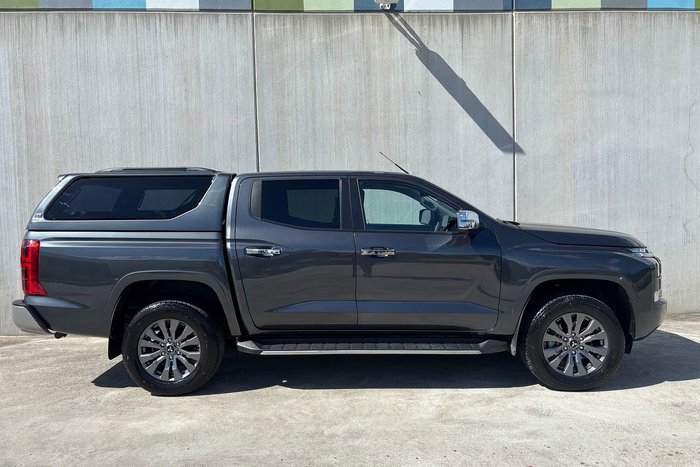 2025 Mitsubishi Triton GLS