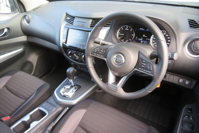 2024 Nissan Navara Black Edition