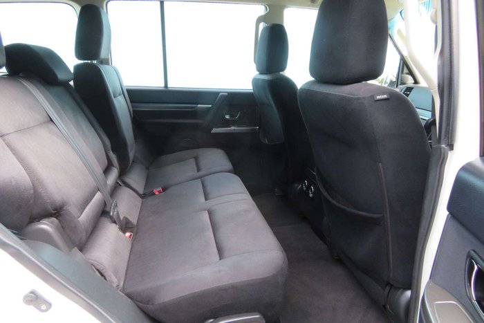 2012 Mitsubishi Pajero GLX-R