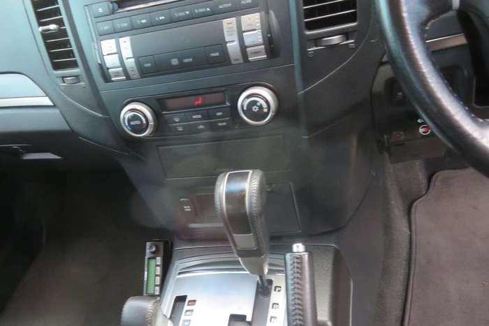 2012 Mitsubishi Pajero GLX-R