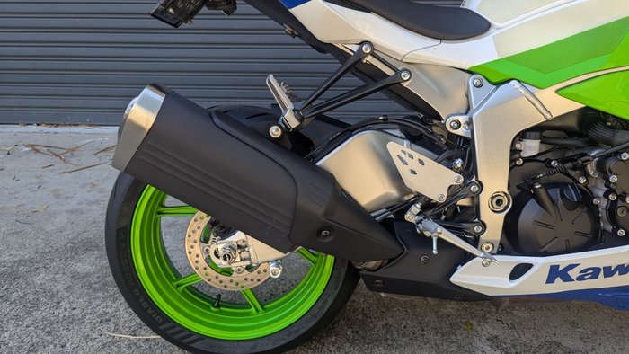 2024 Kawasaki NINJA ZX-6R (636) KRT EDITION Green