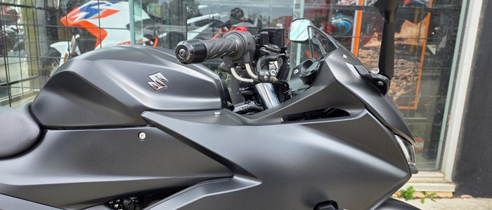 2023 Suzuki GIXXER BLACK