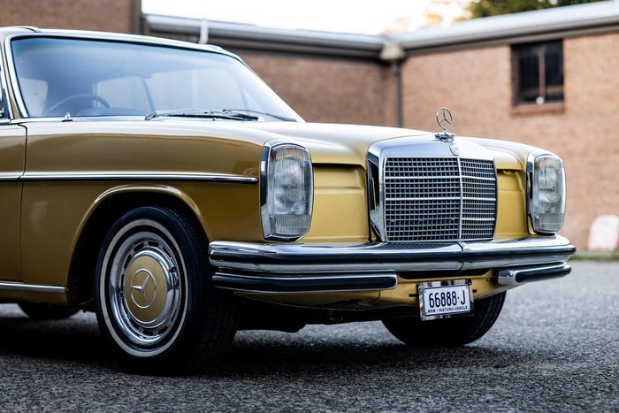 1973 Mercedes-Benz 280CE W114 Gold