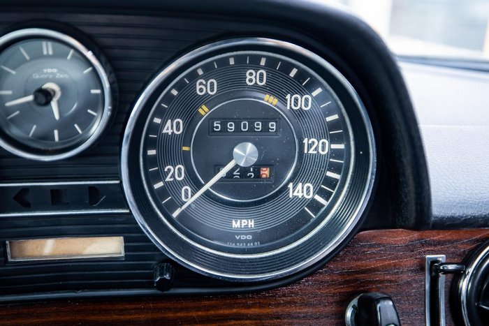 1973 Mercedes-Benz 280CE W114 Gold