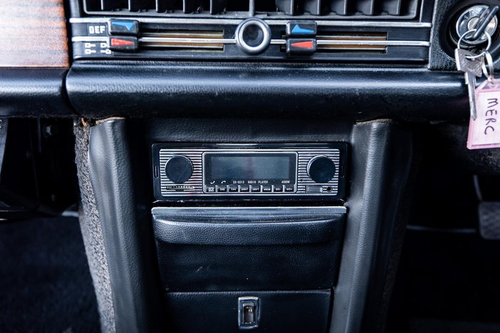 1973 Mercedes-Benz 280CE W114 Gold