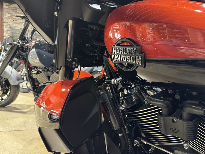 2025 HARLEY-DAVIDSON STREET GLIDE ULTRA 117 (FLHXU) ROAD WHISKEY FIRE