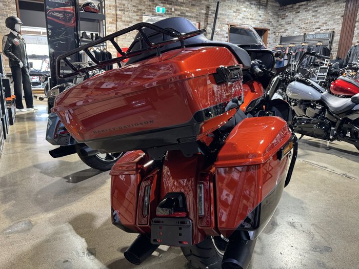 2025 HARLEY-DAVIDSON STREET GLIDE ULTRA 117 (FLHXU) ROAD WHISKEY FIRE