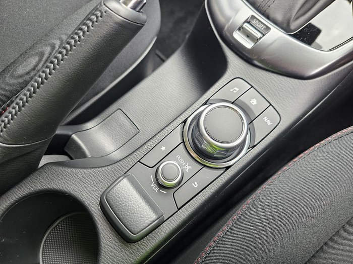 2025 Mazda 2 G15 Evolve