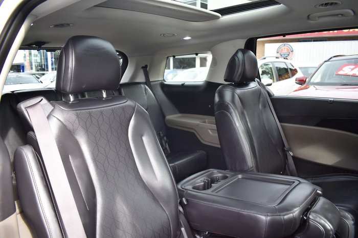 2024 Kia Carnival GT-Line HEV KA4 PE MY25 Snow White Pearl