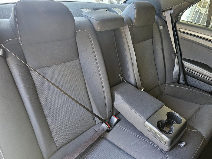 2021 Chrysler 300 SRT Core LX MY21 Bright White