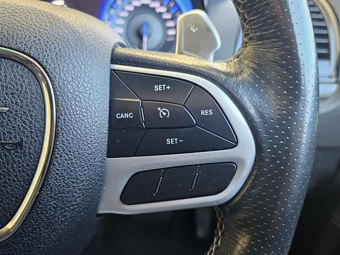 2021 Chrysler 300 SRT Core LX MY21 Bright White