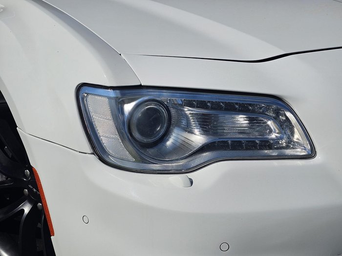 2021 Chrysler 300 SRT Core LX MY21 Bright White