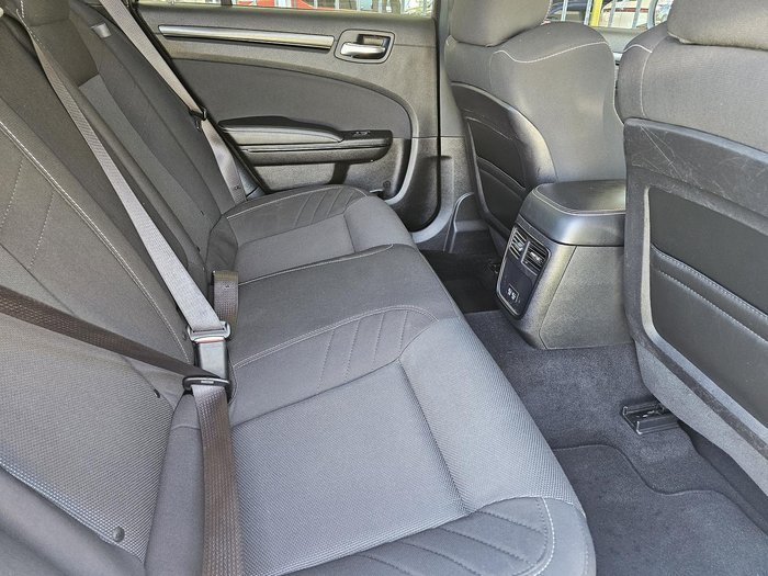 2021 Chrysler 300 SRT Core LX MY21 Bright White